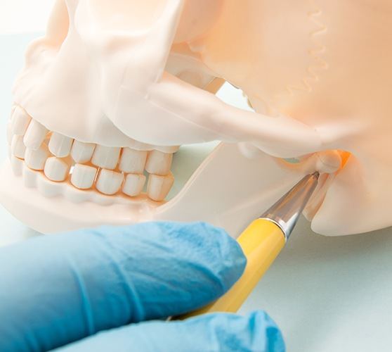 Model of jaw and skull bone for planning T M J dysfunction diagnosis and treatment